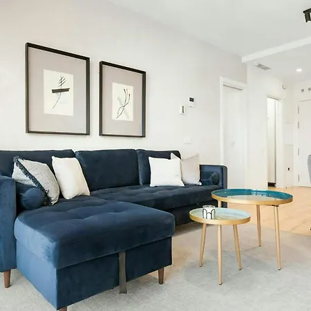 Eye Pool & Parking Free Apartment *