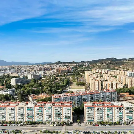 Eye Pool & Parking Free Apartment
